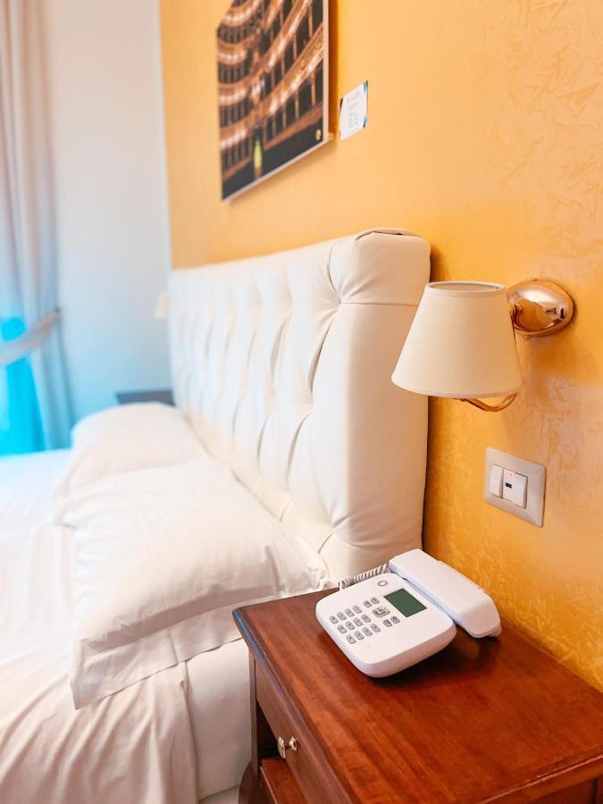 Neapolitantrips Hotel Экстерьер фото