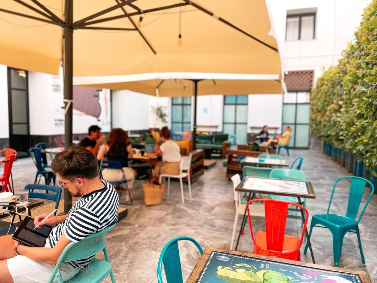 Neapolitantrips Hotel Экстерьер фото
