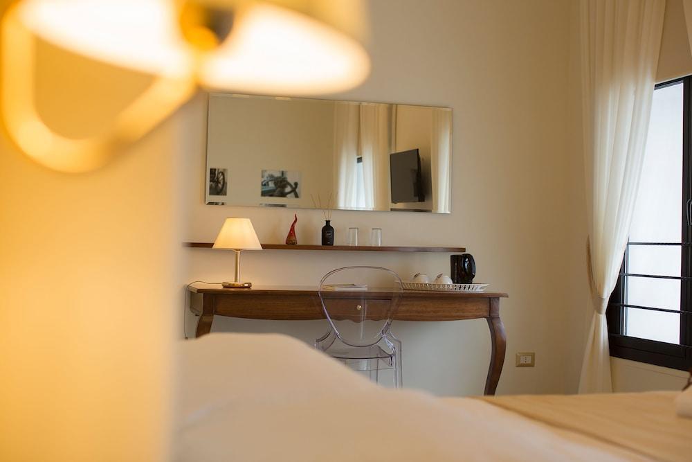 Neapolitantrips Hotel Экстерьер фото