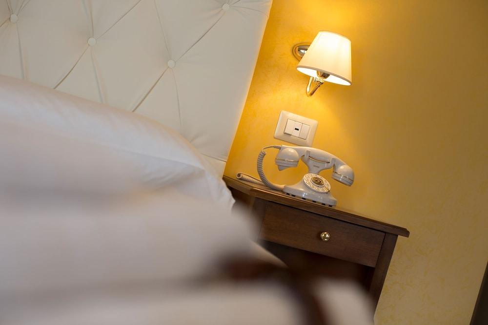 Neapolitantrips Hotel Экстерьер фото